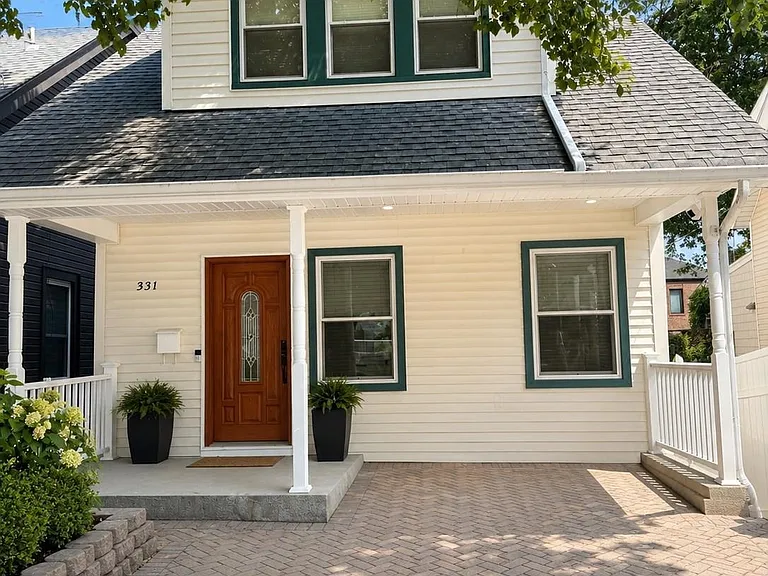 331 Undercliff Ave — Photo 6