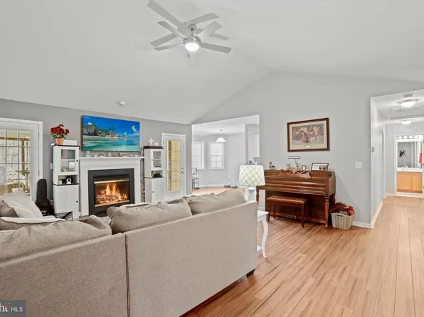 4049 Cabin Rd, Reva, VA 22735