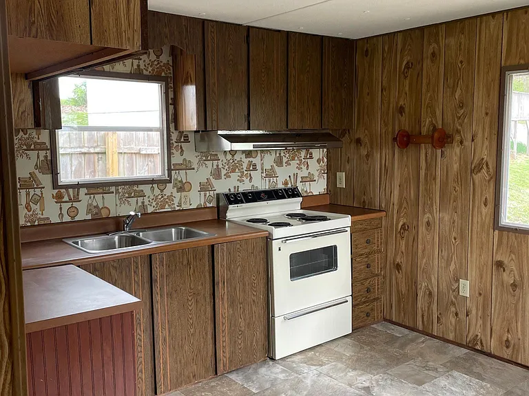 2840 Tupelo Court Private Dr #6 — Photo 6