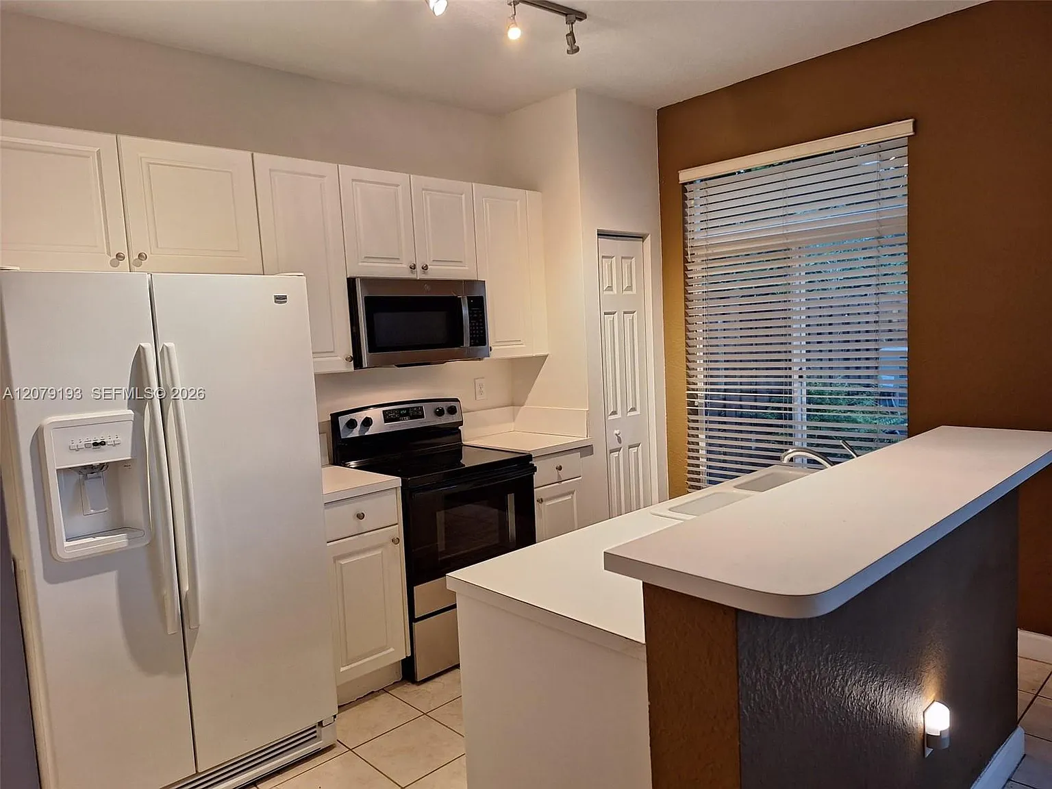 Doral Northeast Townhomes — Photo 4