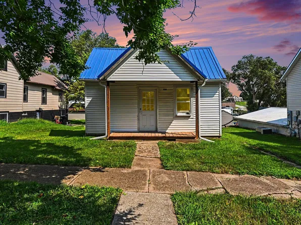 910 Hill St, Harlan, IA 51537