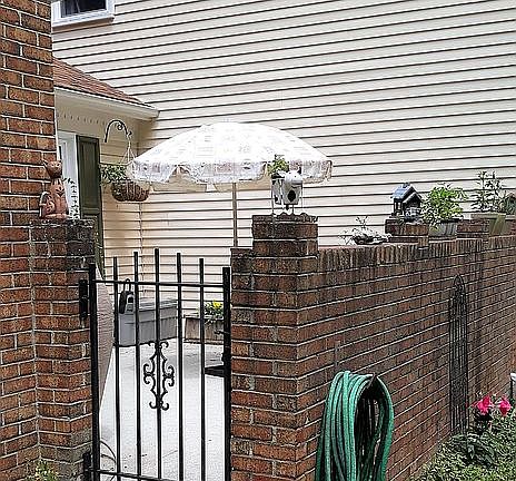 4th image of 8104 Whitting Dr