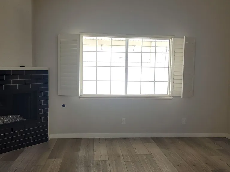 8016 Shorecrest Dr — Photo 16