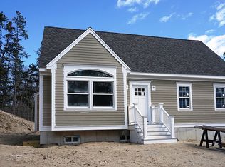 16 Old Phinneys Ln, Barnstable, MA 02630