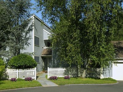 11 E Lyon Farm Dr, Greenwich, CT, 06831