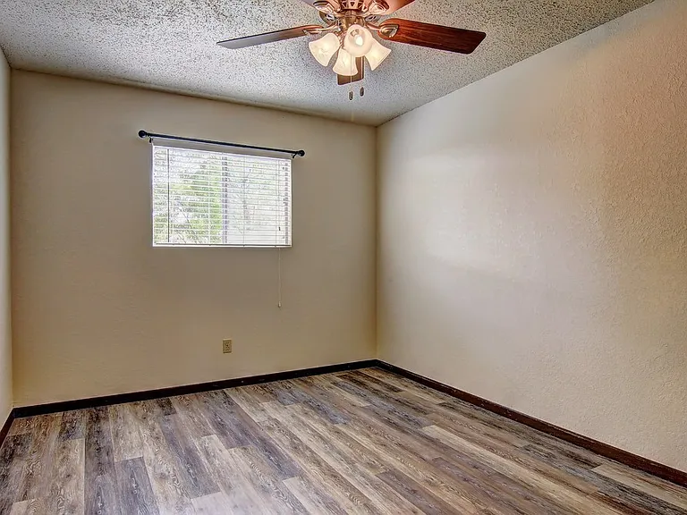 3810 Brookhill Dr — Photo 9