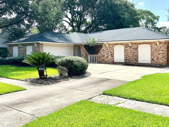 16446 Brookvilla Dr, Houston, TX 77059