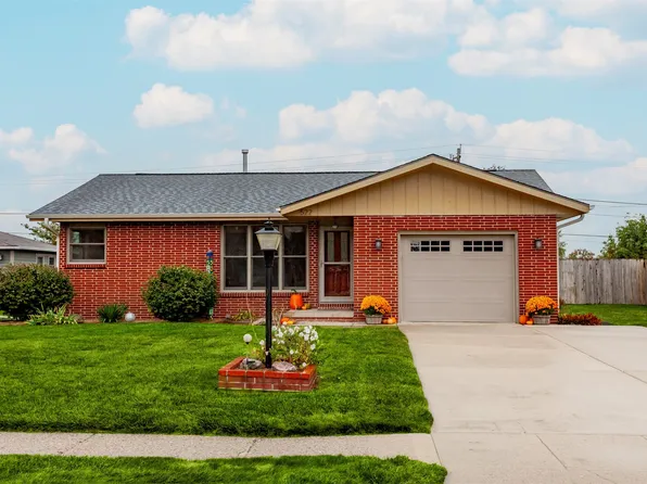 522 Preston Dr, Huxley, IA 50124