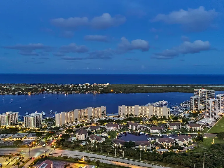 1100 Marine Way W #A3L — Photo 30