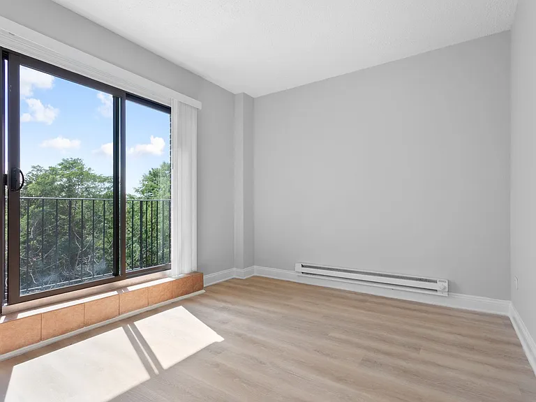 The Legacy HB at Clarendon Park — Photo 33