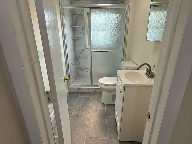 605 Spruce St #605SPRUCEST-2 — Photo 3
