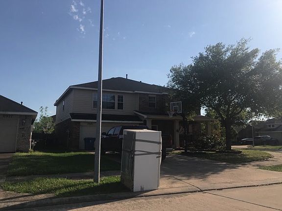 3rd image of 17931 Landing Pines Trl