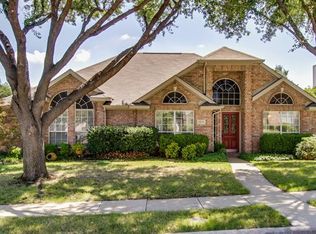 4216 Oak Grove Dr, Carrollton, TX 75010