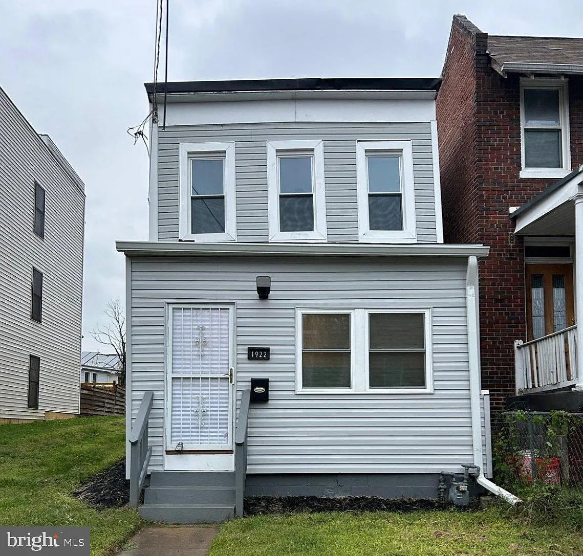 3 bed, 2.0 bath, 1120 sqft, $5,500 — Photo 1