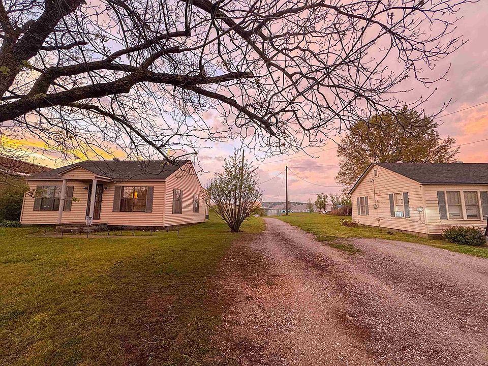 1st image of 100 Holly Grove Rd