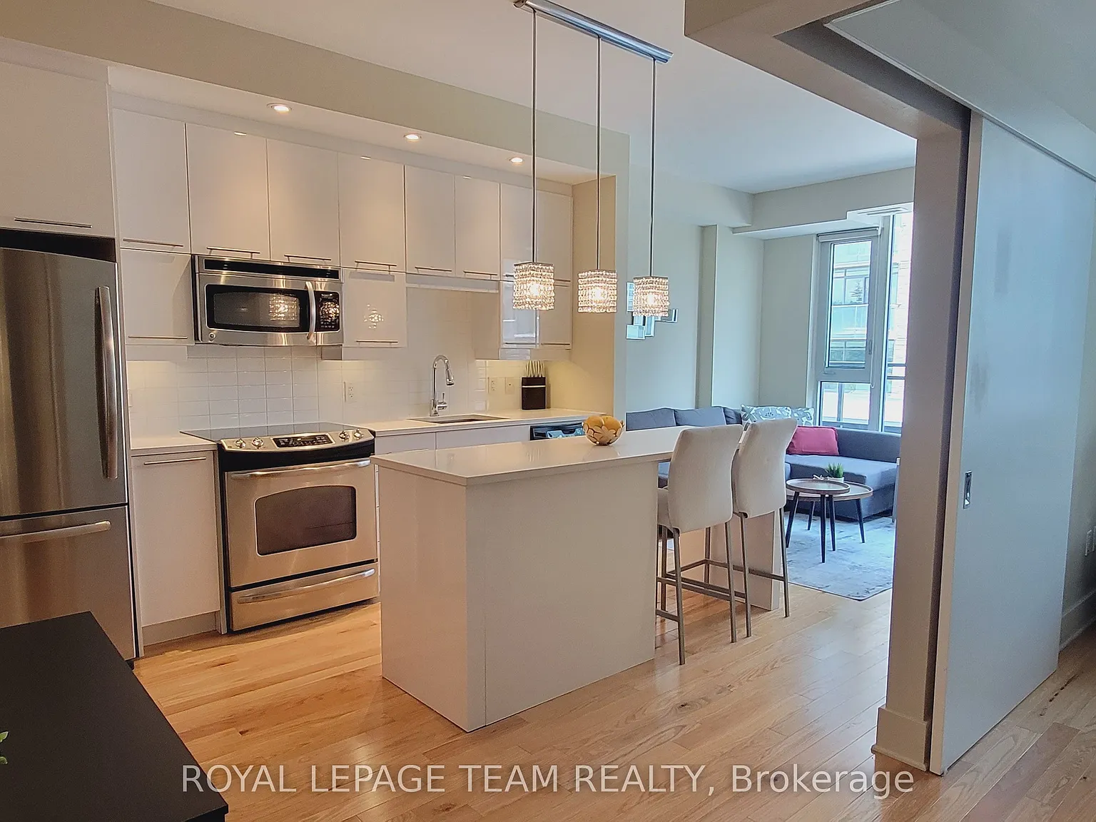 1 bed, $2,000 — Photo 2