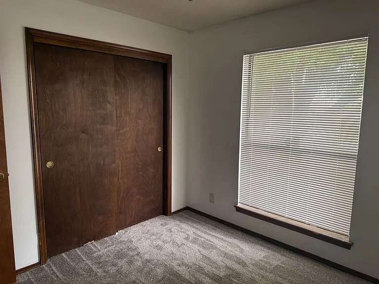 5310 Edwards Dr NE — Photo 19