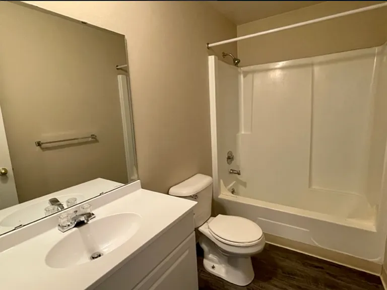 Oak Valley Apartments — Photo 6