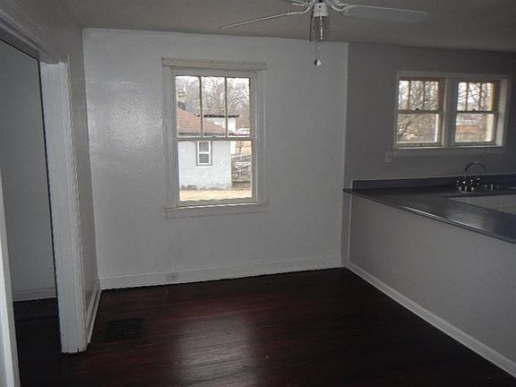 5th image of 1120 Matthews Dr