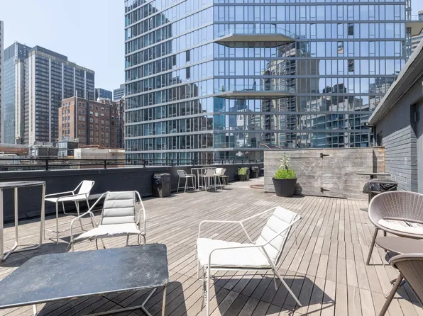 230 East 44th Street image 10 of 14