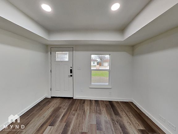 3rd image of 2129 San Antonio St
