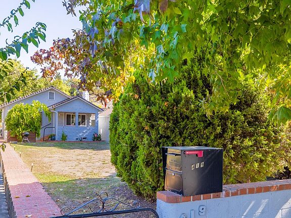 2nd image of 419 Vaqueros Avenue
