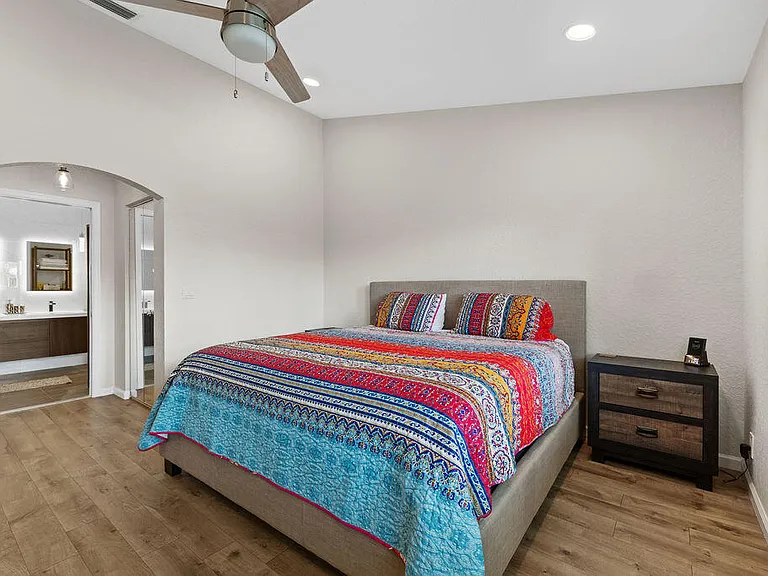 8050 Aberdeen Dr #202 — Photo 33