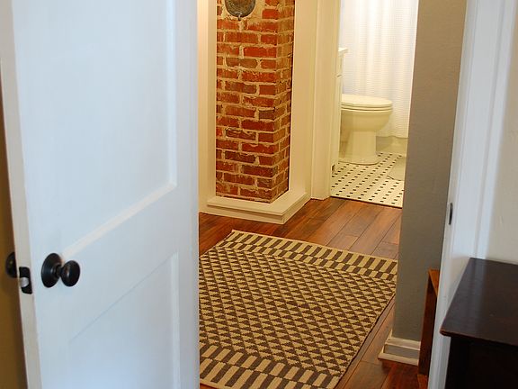2nd image of 5914 Andrew Pl