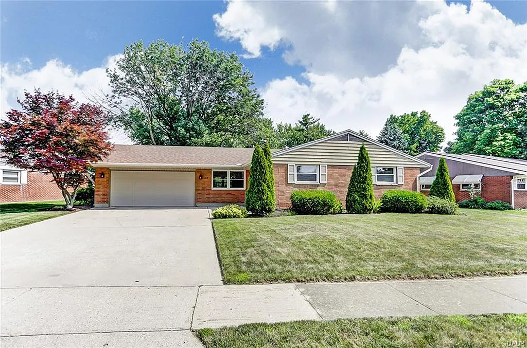 319 Oldham Way photo 1