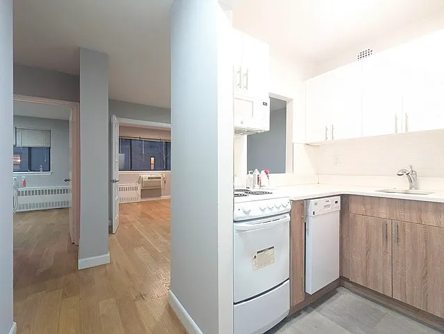 412 W 25th St #5F — Photo 5