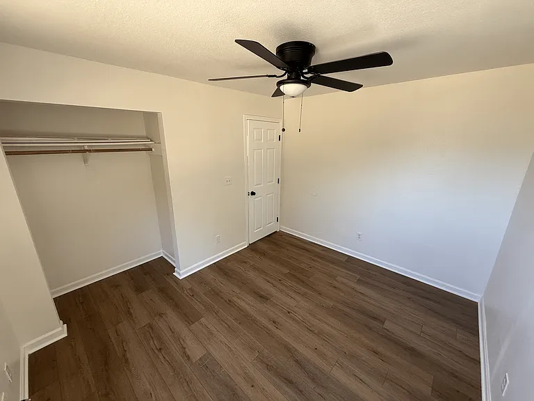2692 Ithaca St — Photo 4