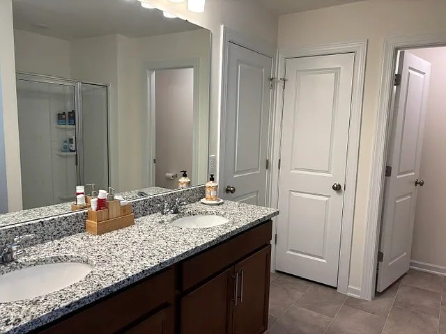 406 Auburndale Ct — Photo 18