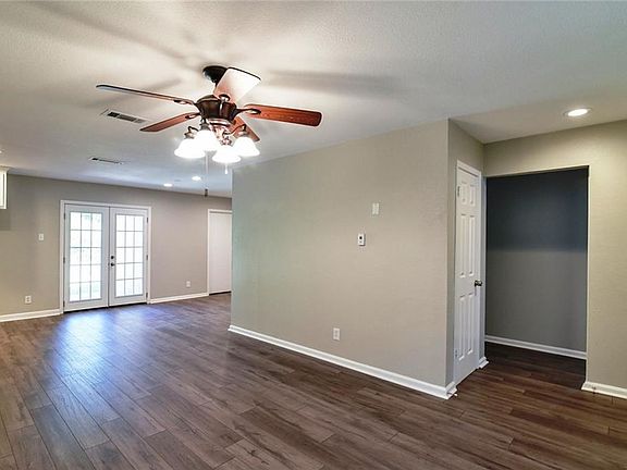 3rd image of 4617 Black Rock Dr