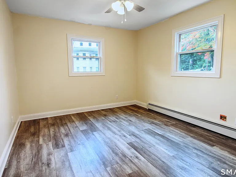 136 Hillside Ave — Photo 12