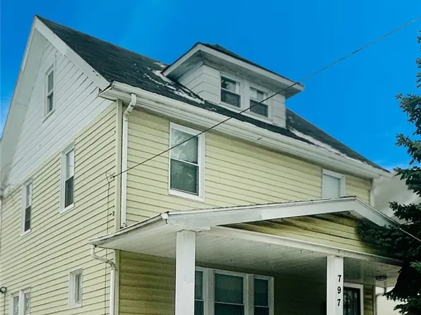 797 Alhambra Rd, Cleveland, OH 44110