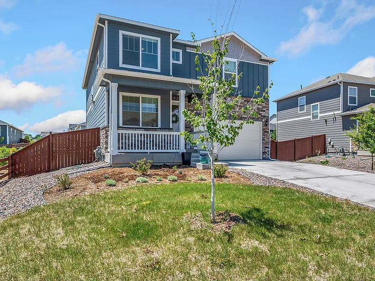 2757 Wren Dr — Photo 3