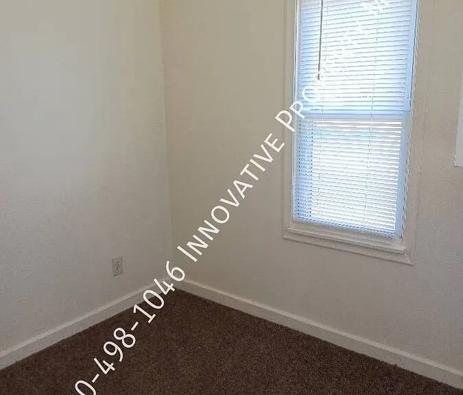 2266 Donovan St — Photo 9