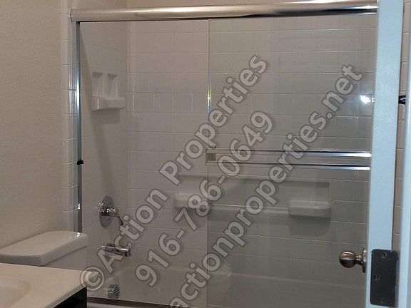 4th image of 2080 Malibu Pl