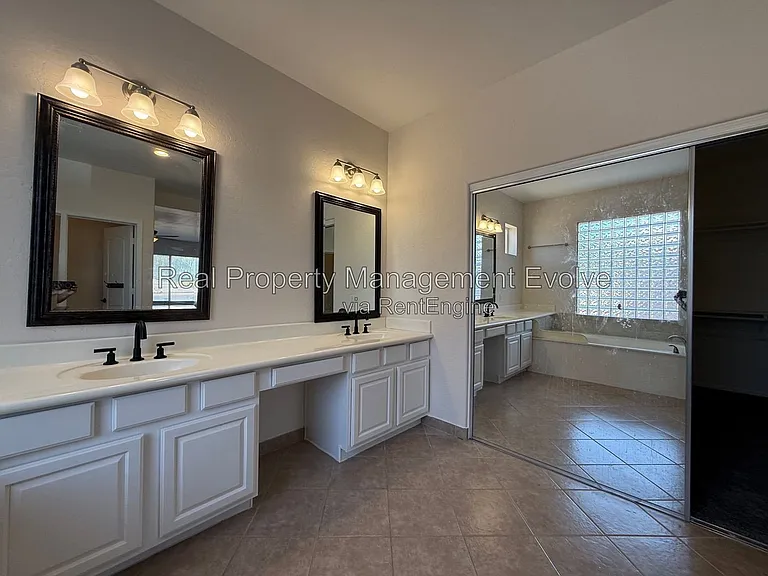 1234 W Remington Dr — Photo 28