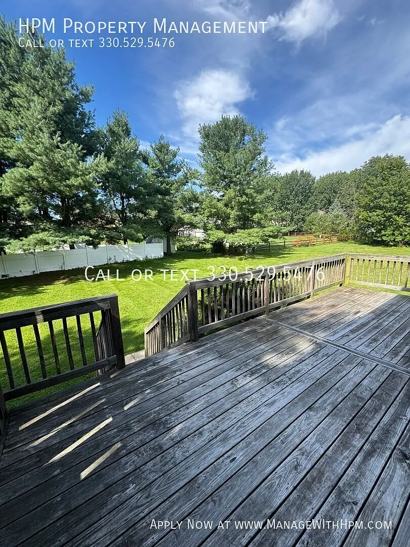 Beautiful Jackson Township 3-bed/1.5-bath Duplex Available Now! — Photo 2