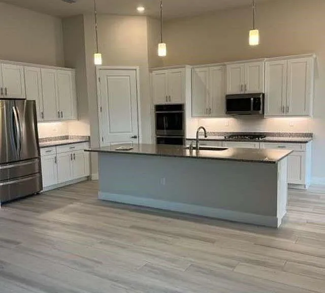 7813 Deer Lake Ct — Photo 3
