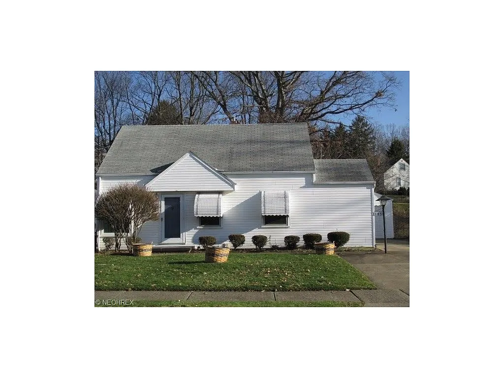 1145 Kessel Ave photo 1