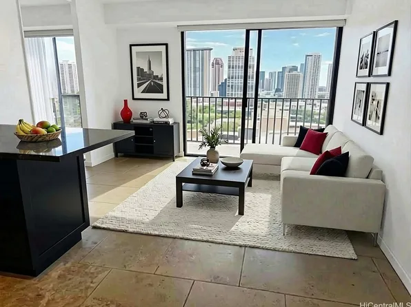 225 Queen St APT 19F, Honolulu, HI 96813