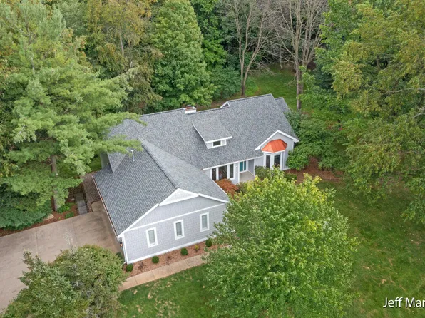 8300 Powderhorn Trl SE, Caledonia, MI 49316