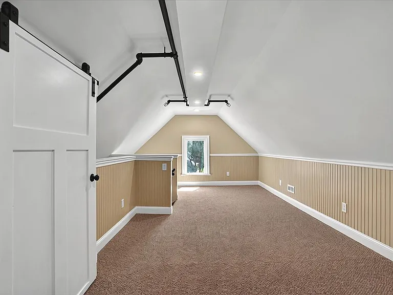 3 Waterbury St #2 — Photo 26