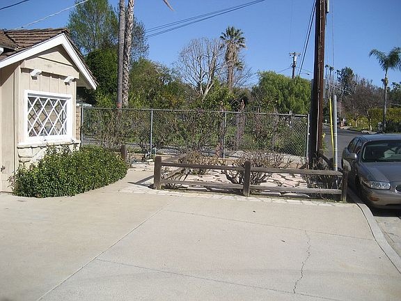 5th image of 4950 Kelvin Ave