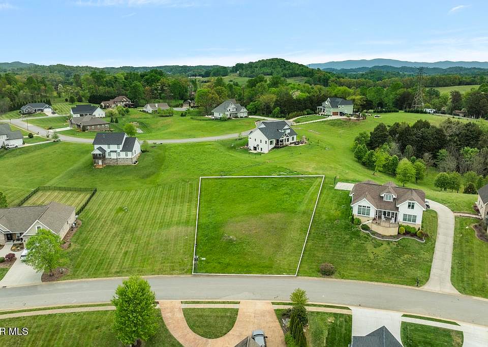 1st image of 221 Forest Ln N