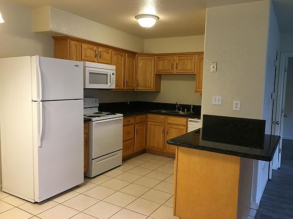 3rd image of 1715 W Clinton Ave APT 121