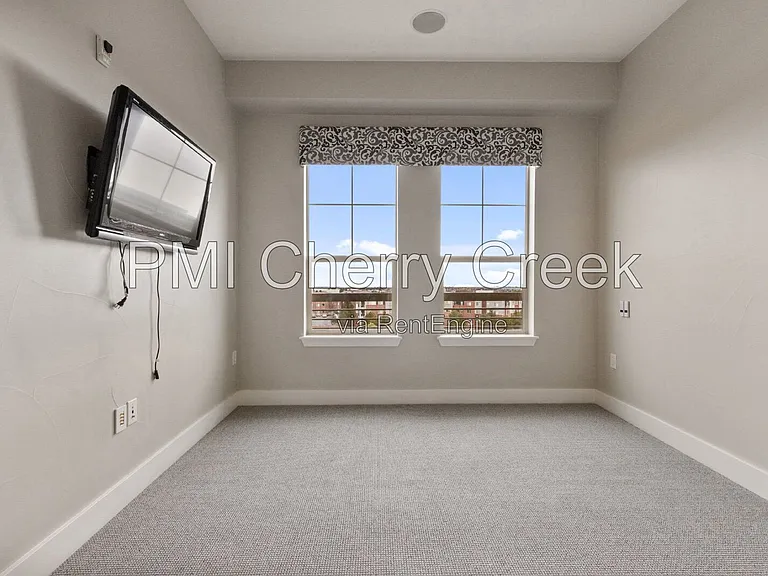 10111 Inverness Main St #414 — Photo 17