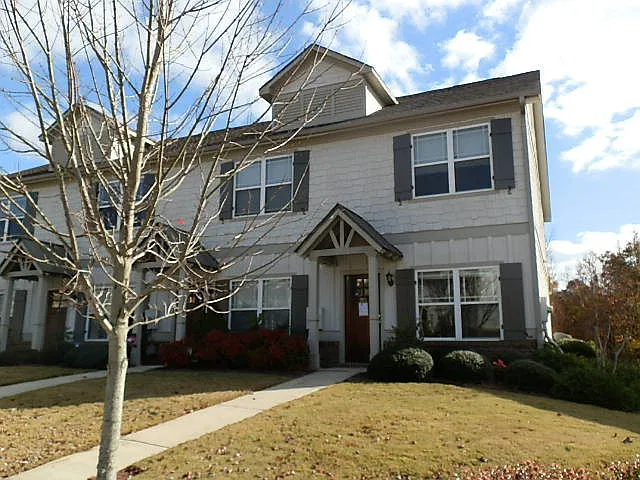 Spacious 3-Bedroom Townhome in Whitehall Village | Pre-Leasing for August 2027! — Photo 1